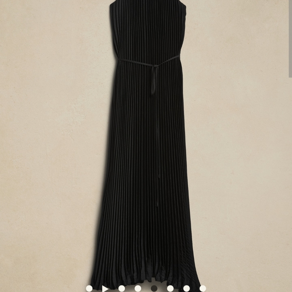 NWT Banana Republic Black Silky Pleated Maxi Dress - Picture 3 of 5